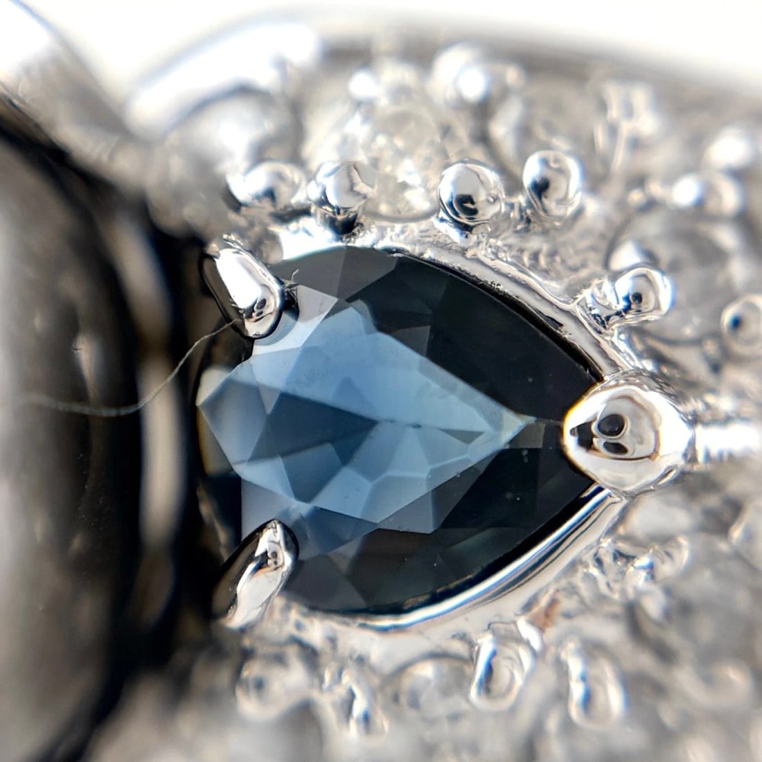 PEARL WG RING, MELEE DIAMOND, SAPPHIRE, PEARL, DIAMOND RING: Pearl Wg Ring, Melee Diamond, Sapphire, Pearl, Diamond Ring Brand: Unbranded Type/Style: Ring Material: 18K WG, Main Stone Pearl /Secondary Stone:Natural Color: WG Size: US4.5 to 5 Accessories: None
