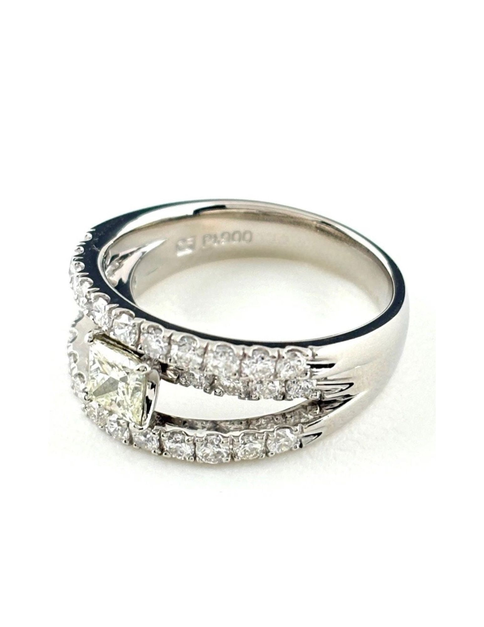DIAMOND DESIGN RING PLATINUM MELEE RING: Diamond Design Ring Platinum Melee Ring Brand: Unbranded Type/Style: Ring Material: Pt900, Main Stone Natural Color: None Size: US6.5 Accessories: None Accessories Notice: When purchasing