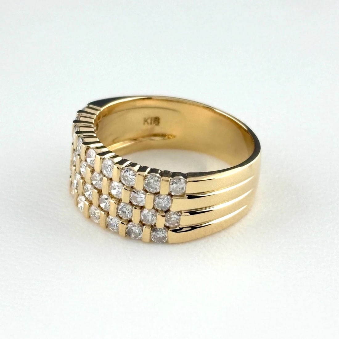MELEE DIAMOND DESIGN RING YG RING 18K: Melee Diamond Design Ring Yg Ring 18K Brand: Unbranded Type/Style: Ring Material: 18K YG, Main Stone Natural Color: YG Size: US6 to 6.5 Accessories: None Accessories Notice: When purchasing pre-owned