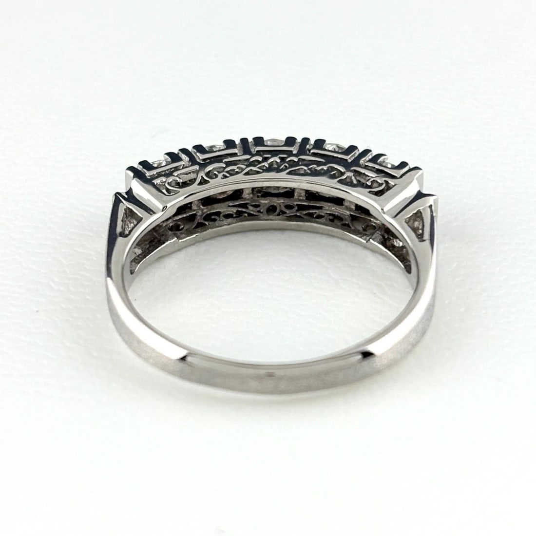 MELEE DIAMOND DESIGN RING PLATINUM RING - 3