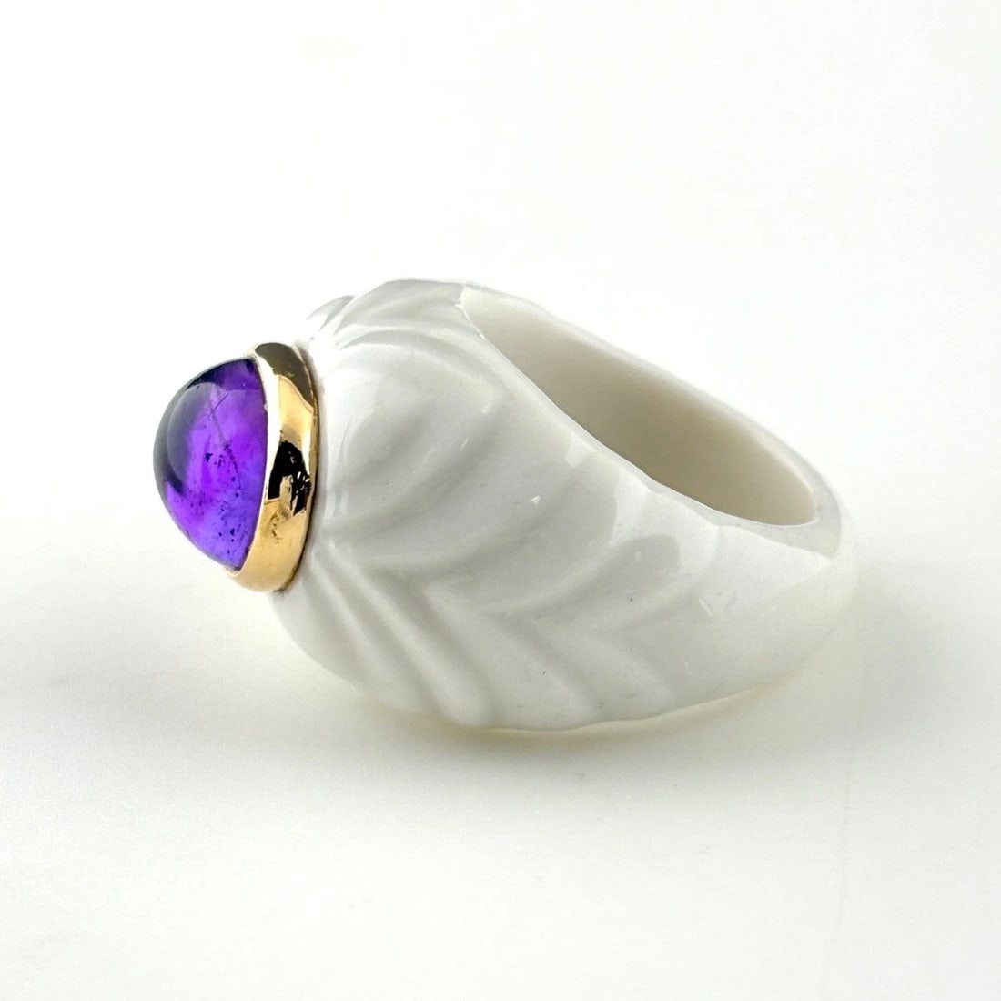 BVLGARI CHANDRA WHITE CERAMIC YG WITH AMETHYST RING: Bvlgari Chandra White Ceramic Yg With Amethyst Ring Brand: BVLGARI Type/Style: Ring Material: 750YG/WG, Main Stone None Color: YG /WG Size: US5 Accessories: None Accessories Notice: When p