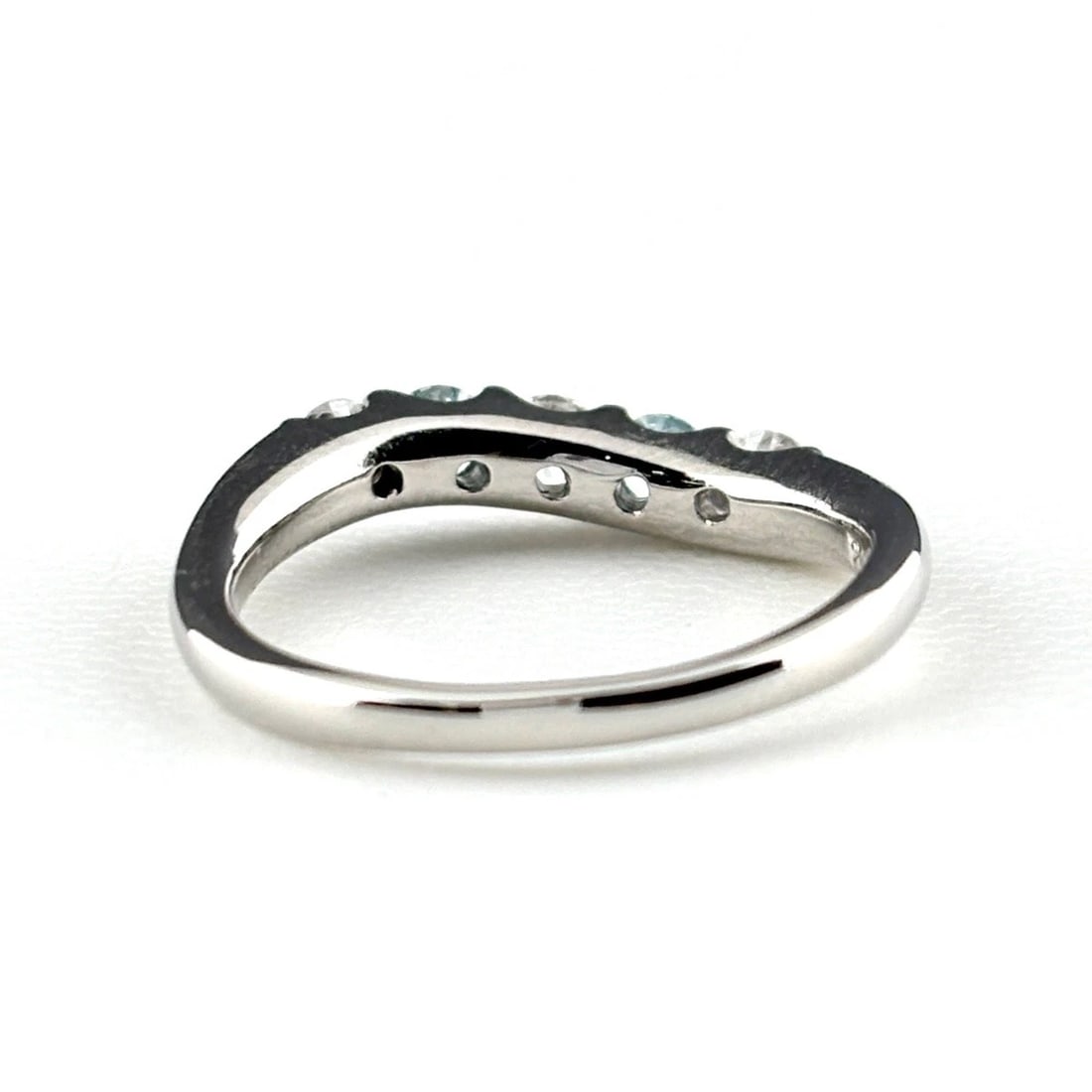 MELEE DIAMOND DESIGN RING PLATINUM RING - 3