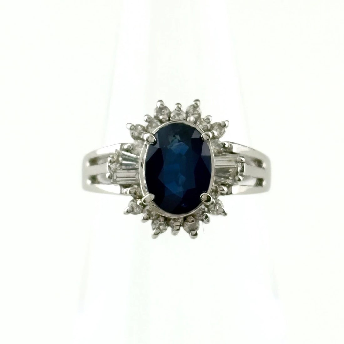 SAPPHIRE PLATINUM RING MELEE DIAMOND PINKY RING: Sapphire Platinum Ring Melee Diamond Pinky Ring Brand: Type/Style: Ring Material: Pt900, Main Stone Sapphire /Secondary Stone:Natural Color: None Size: US3 Accessories: None Accessories No