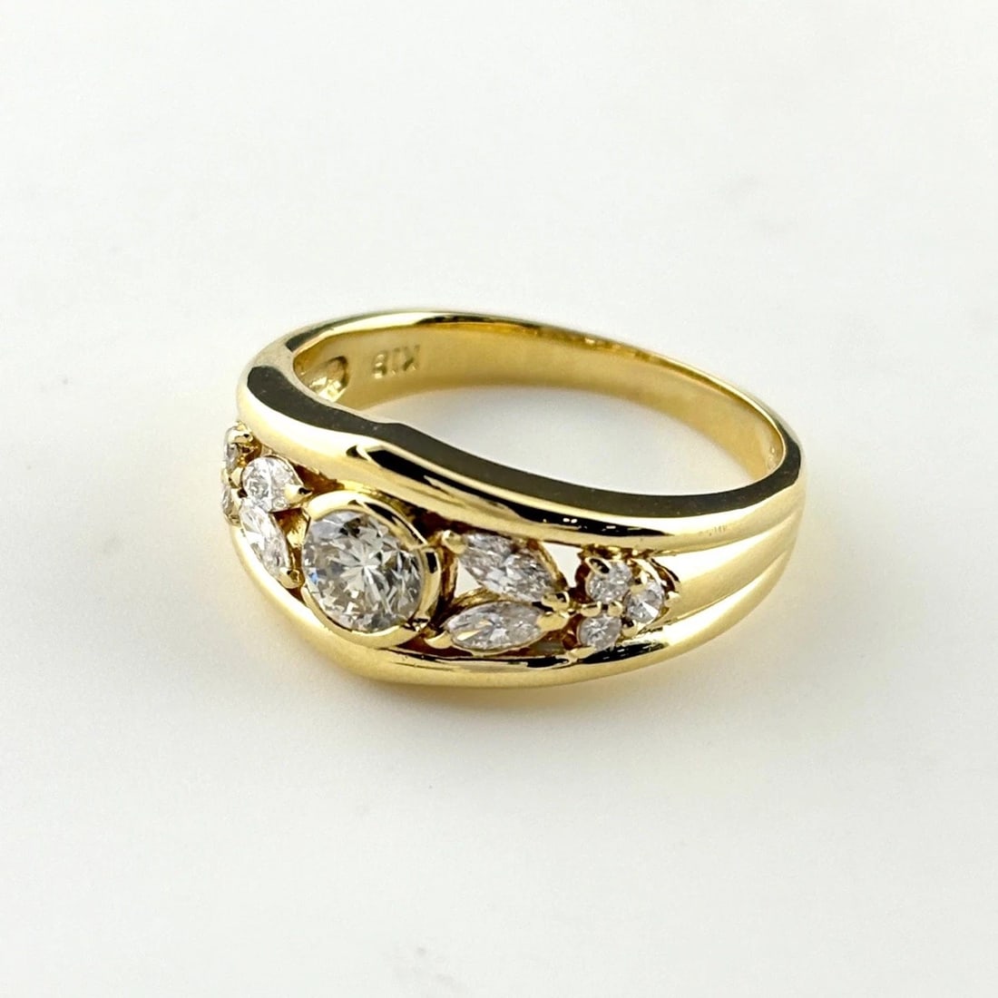 DIAMOND DESIGN RING YELLOWGOLD MELEE DIAMOND RING: Diamond Design Ring Yellowgold Melee Diamond Ring Brand: Unbranded Type/Style: Ring Material: 18K YG, Main Stone Natural Color: YG Size: US7.5 to 8 Accessories: None Accessories Notice: When