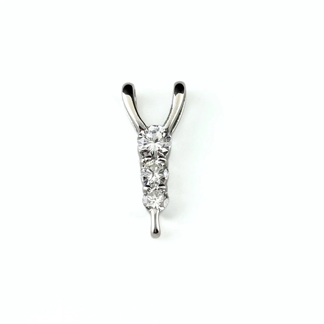 MELEE DIAMOND PLATINUM PENDANT HEAD PT900 DIAMOND: Melee Diamond Platinum Pendant Head Pt900 Diamond Brand: Unbranded Type/Style: Pendant Head Material: Pt900, Main Stone Natural Color: None Size: 18.8x7.3mm(0.7") Accessories: None Accesso