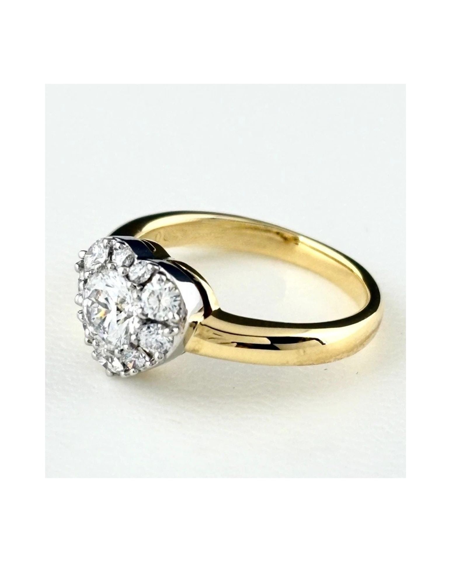 SONIA RYKIEL HEART MOTIF RING YG PLATINUM RING: Sonia Rykiel Heart Motif Ring Yg Platinum Ring Brand: Sonia Rykiel Type/Style: Ring Material: 18K YG, Main Stone Natural Color: YG Size: US5.5 to 6 Accessories: None Accessories Notice: When