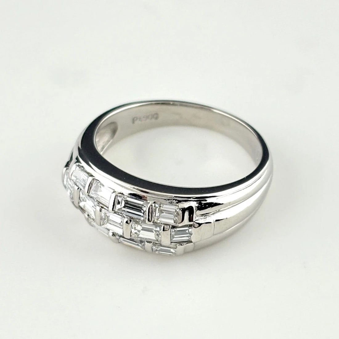 MELEE DIAMOND DESIGN RING PLATINUM RING: Melee Diamond Design Ring Platinum Ring Brand: Unbranded Type/Style: Ring Material: Pt900, Main Stone Natural Color: None Size: US5.5 to 6 Accessories: None Accessories Notice: When purchasing