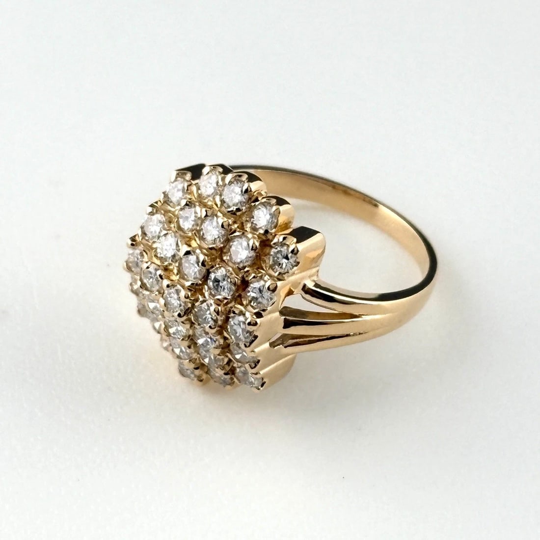 TASAKI MELEE DIAMOND RING YG RING 18K: Tasaki Melee Diamond Ring Yg Ring 18K Brand: TASAKI Type/Style: Ring Material: 18K YG, Main Stone Natural Color: YG Size: US6 Accessories: None Accessories Notice: When purchasing pre-owned goods,
