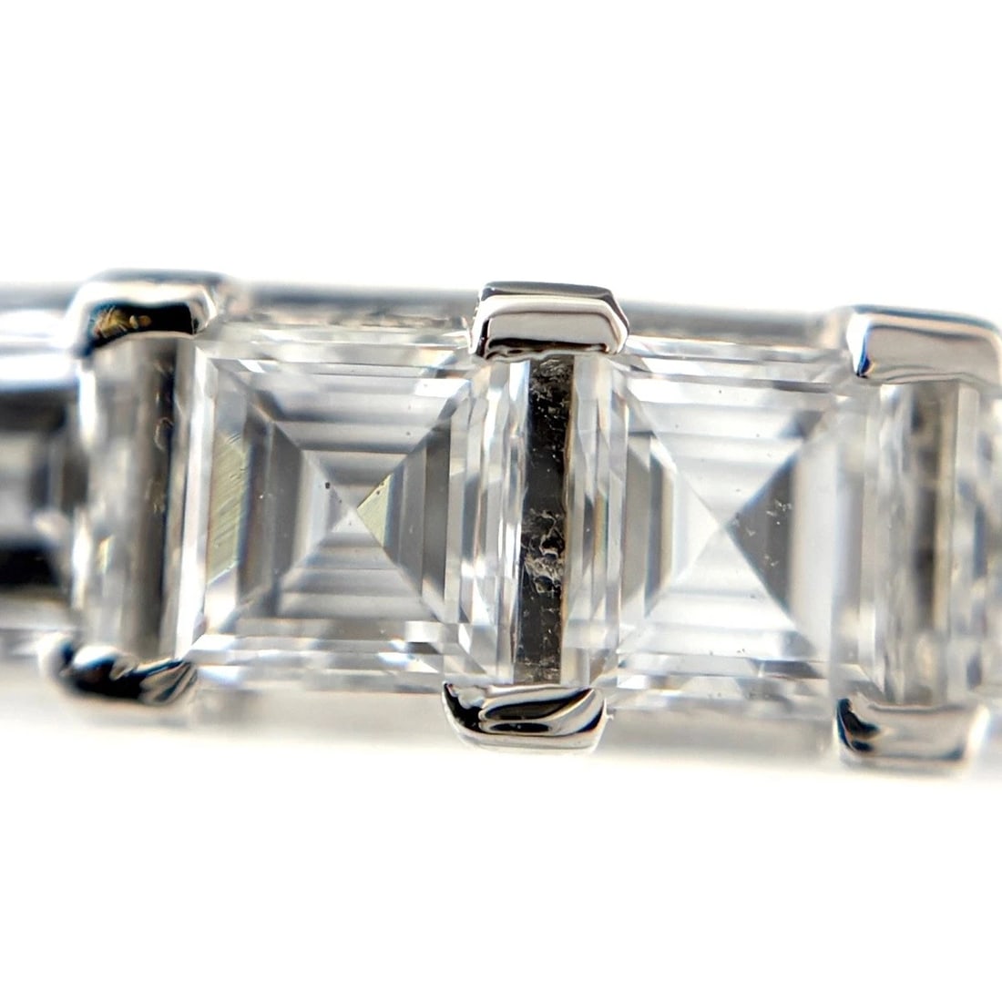 MELEE DIAMOND DESIGN RING PLATINUM RING - 2