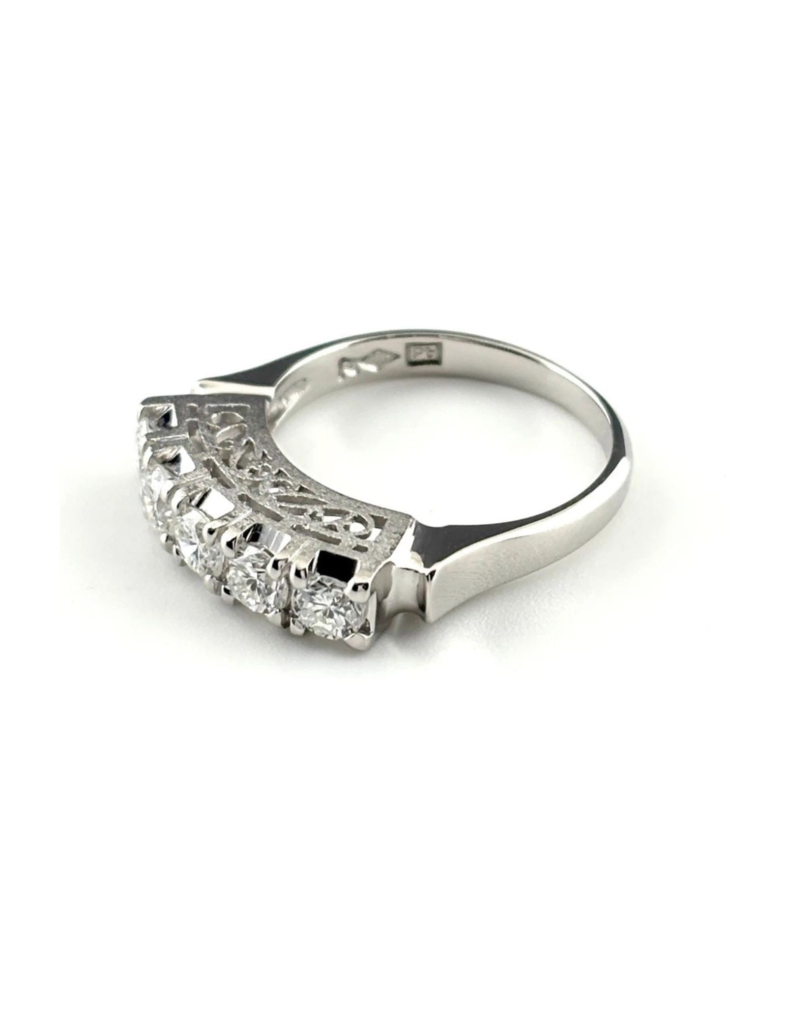 MELEE DIAMOND DESIGN RING PLATINUM RING PT900 DIAMOND: Melee Diamond Design Ring Platinum Ring Pt900 Diamond Brand: Unbranded Type/Style: Ring Material: Pt900, Main Stone Natural Color: None Size: US5.5 to 6 Accessories: None Accessories Notice: When
