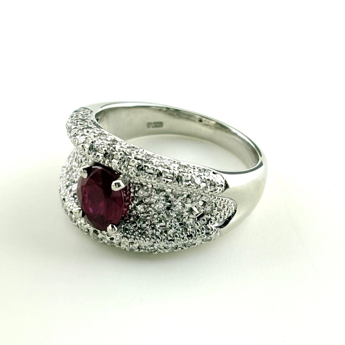 RUBY DESIGN RING PLATINUM MELEE DIAMOND RING PT900: Ruby Design Ring Platinum Melee Diamond Ring Pt900 Brand: Unbranded Type/Style: Ring Material: Pt900, Main Stone Ruby /Secondary Stone:Natural Color: None Size: US7.5 to 8 Accessories: None