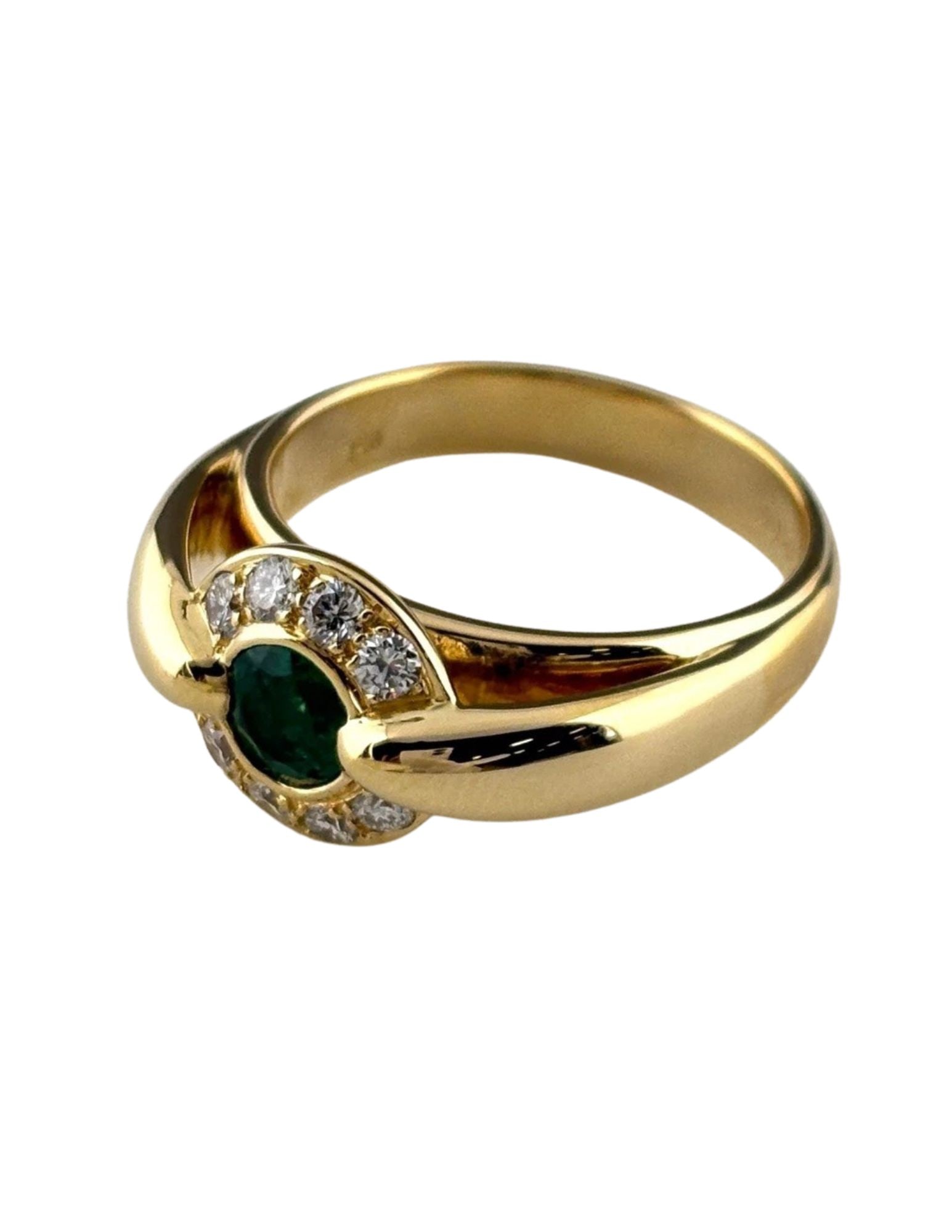 EMERALD YG RING MELEE DIAMOND RING 750: Emerald Yg Ring Melee Diamond Ring 750 Brand: Unbranded Type/Style: Ring Material: 750YG, Main Stone Emerald /Secondary Stone:Natural Color: YG Size: US7 to 7.5 Accessories: None Accessori