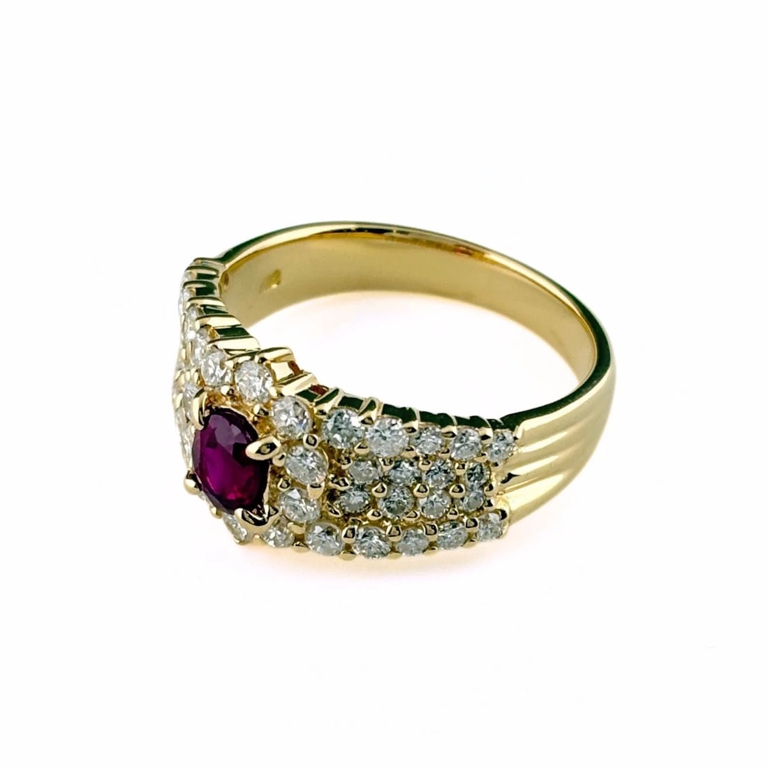 RUBY DESIGN RING YG RING 18K: Ruby Design Ring Yg Ring 18K Brand: Unbranded Type/Style: Ring Material: 18K YG, Main Stone Ruby /Secondary Stone:Natural Color: YG Size: US5 to 5.5 Accessories: None Accessories Notice: W