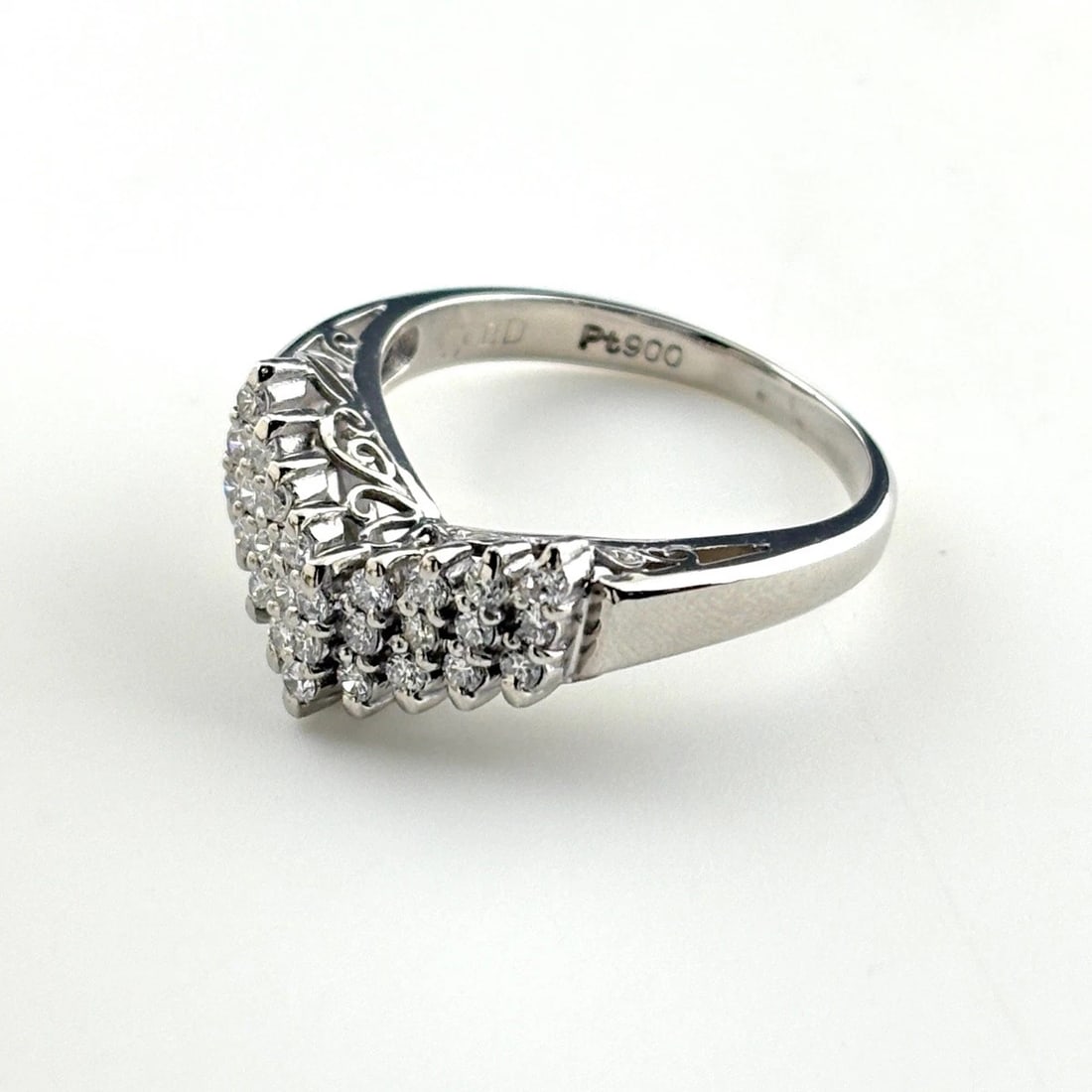 MELEE DIAMOND DESIGN RING PLATINUM RING DIAMOND: Melee Diamond Design Ring Platinum Ring Diamond Brand: Unbranded Type/Style: Ring Material: Pt900, Main Stone Natural Color: None Size: US7 to 7.5 Accessories: None Accessories Notice: When