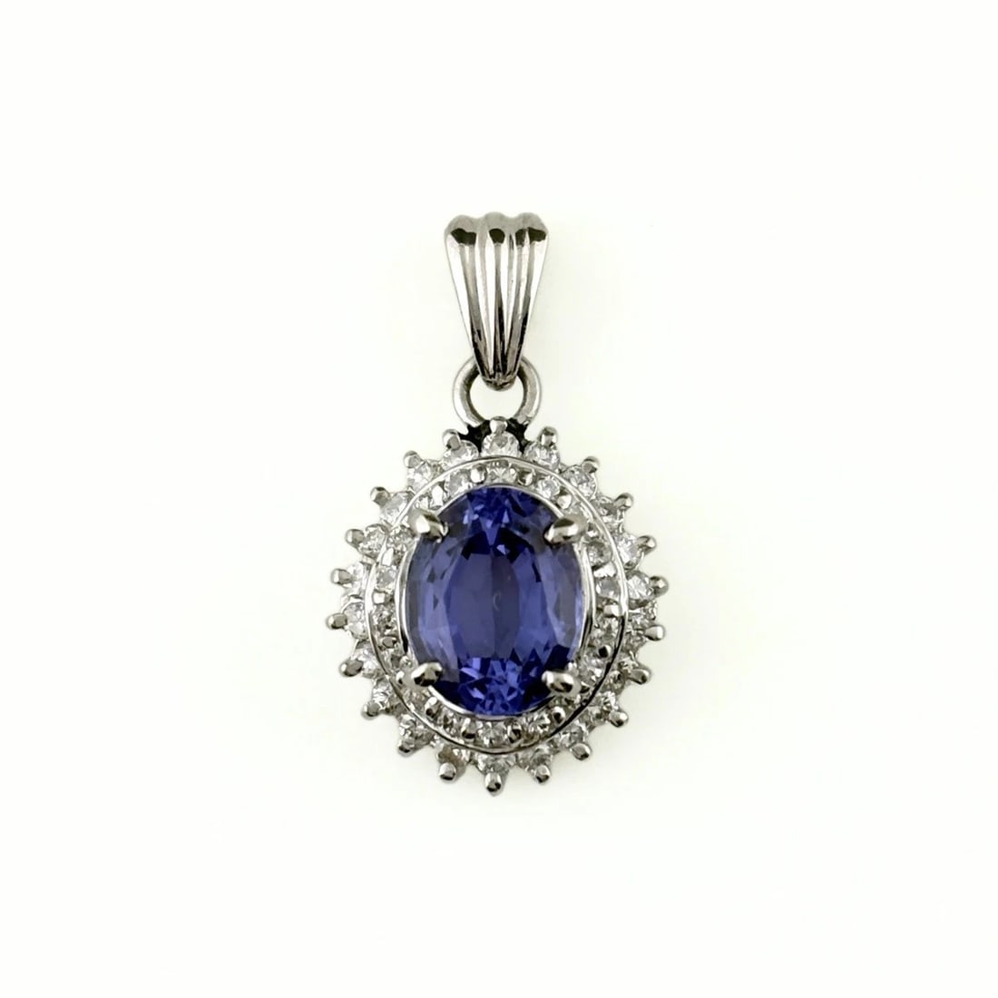 TANZANITE DESIGN PENDANT HEAD PLATINUM MELEE DIAMOND: Tanzanite Design Pendant Head Platinum Melee Diamond Brand: Unbranded Type/Style: Pendant Head Material: Pt900, Main Stone Tanzanite /Secondary Stone:Natural Color: None Size: 10.7x6.3mm(0.4")