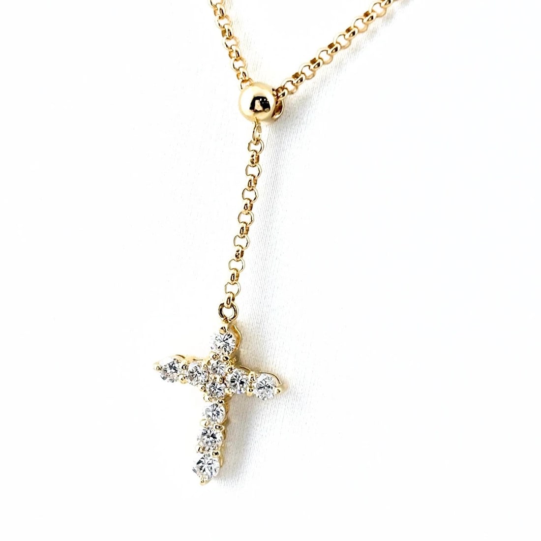 CROSS MOTIF DESIGN NECKLACE MELEE DIAMOND CROSS NECKLACE: Cross Motif Design Necklace Melee Diamond Cross Necklace Brand: Unbranded Type/Style: Necklace Material: 18K YG, Main Stone Natural Color: YG Size: 15.4x12.3mm(0.6") Accessories: None Accessories