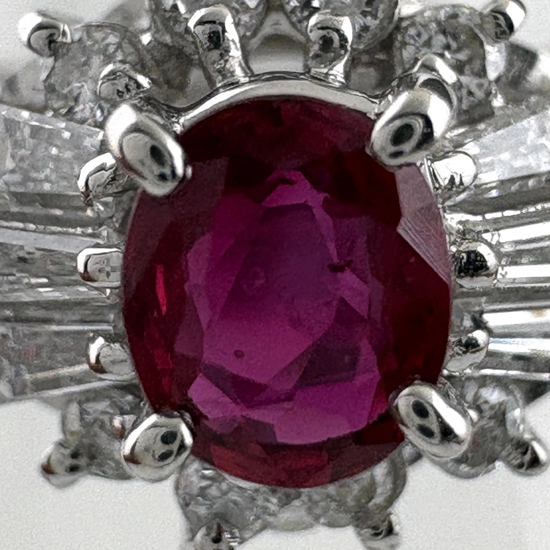 RUBY DESIGN RING PLATINUM MELEE DIAMOND RING - 2
