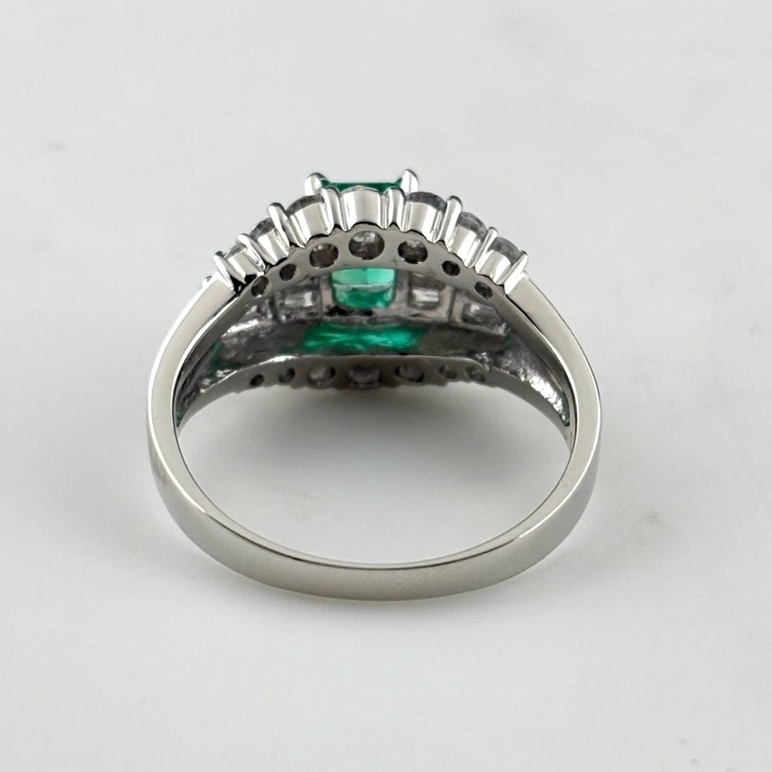 EMERALD DESIGN RING PLATINUM MELEE DIAMOND RING - 2