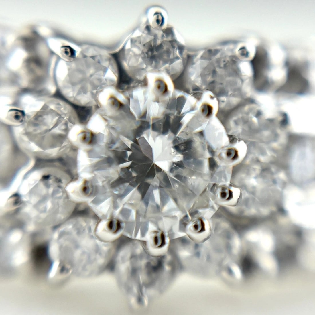 MELEE DIAMOND DESIGN RING PLATINUM RING - 2