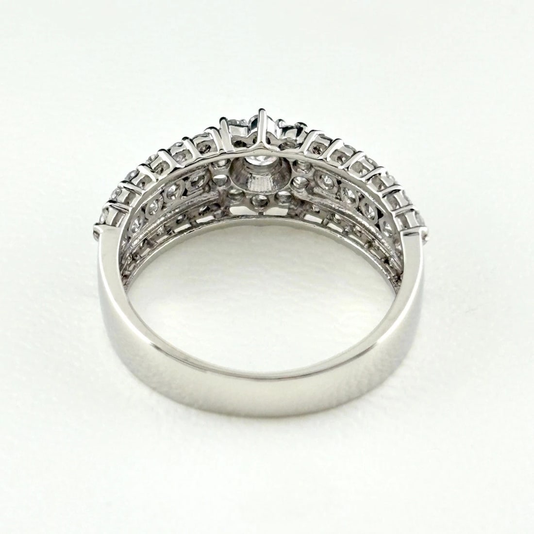MELEE DIAMOND DESIGN RING PLATINUM RING - 3