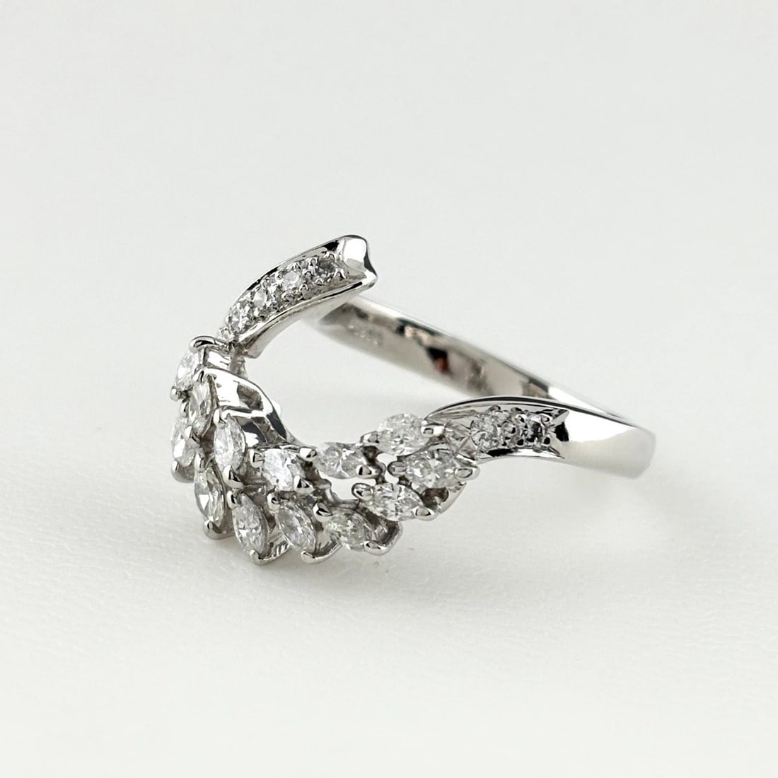 MELEE DIAMOND DESIGN RING PLATINUM RING: Melee Diamond Design Ring Platinum Ring Brand: Unbranded Type/Style: Ring Material: Pt900, Main Stone Natural Color: None Size: US6.5 to 7 Accessories: None Accessories Notice: When purcha