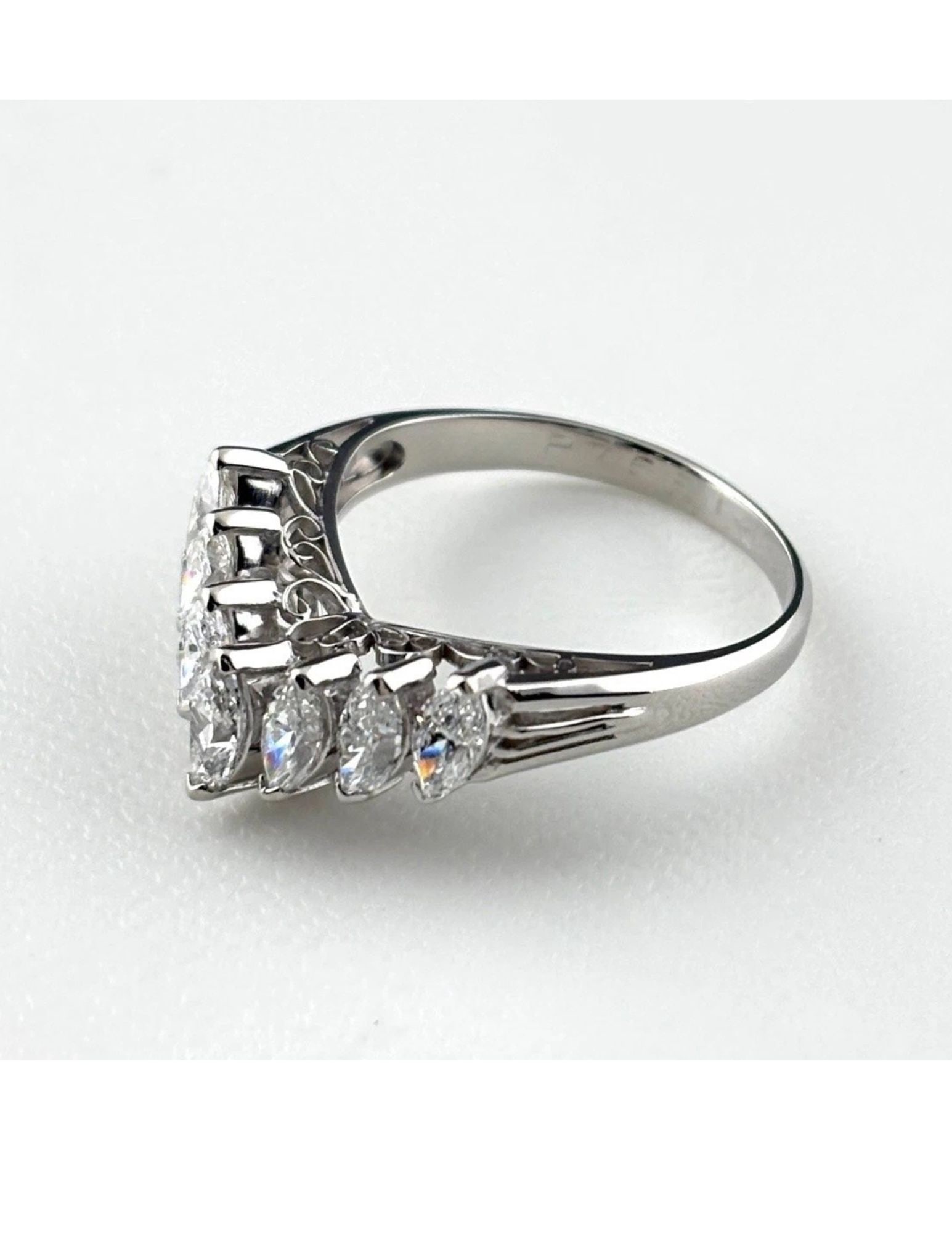 MELEE DIAMOND PLATINUM RING PT900 DIAMOND: Melee Diamond Platinum Ring Pt900 Diamond Brand: Unbranded Type/Style: Ring Material: Pt900, Main Stone Natural Color: None Size: US6 Accessories: None Accessories Notice: When purchasing pre-owned