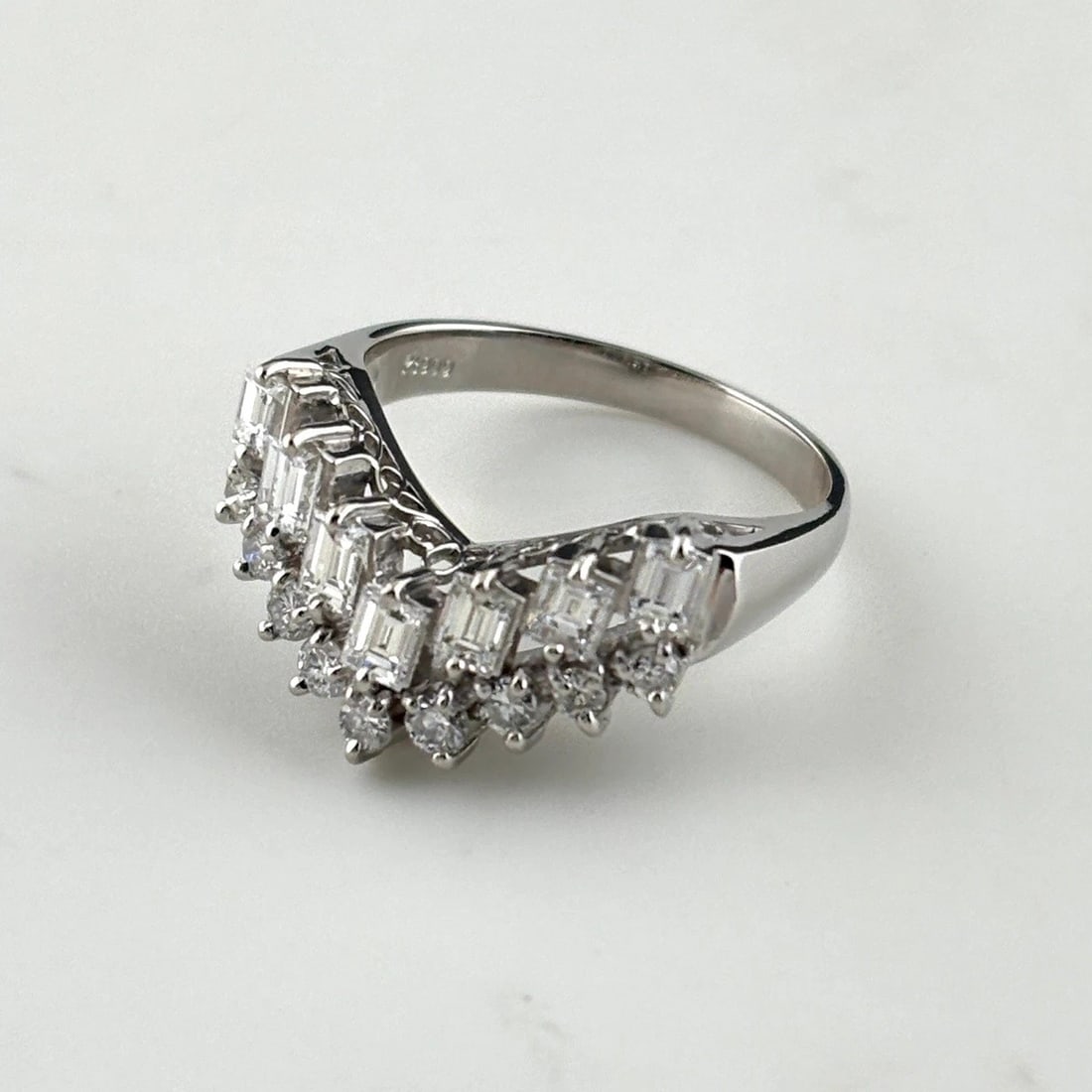 MELEE DIAMOND DESIGN RING PLATINUM RING PT900 DIAMOND: Melee Diamond Design Ring Platinum Ring Pt900 Diamond Brand: Unbranded Type/Style: Ring Material: Pt900, Main Stone Natural Color: None Size: US6.5 Accessories: None Accessories Notice: When