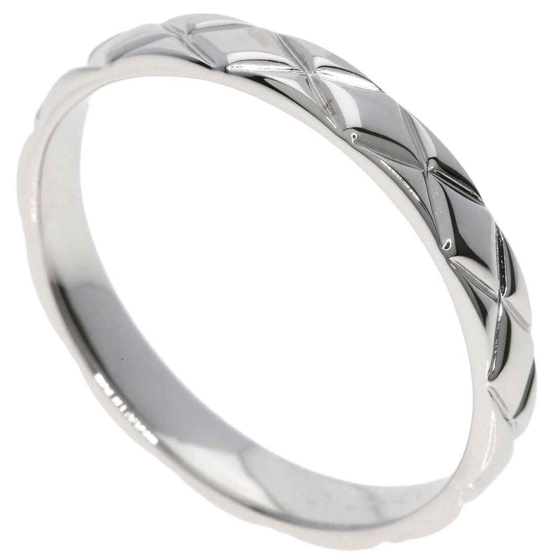 CHANEL MATELASSE RING K18 WHITE GOLD: CHANEL Matelasse Ring K18 White Gold Brand: CHANEL Type/Style: Ring Material: K18 White Gold, Color: Silver Size: 11.25(US) Accessories: None Accessories Notice: When purchasing pre-owned