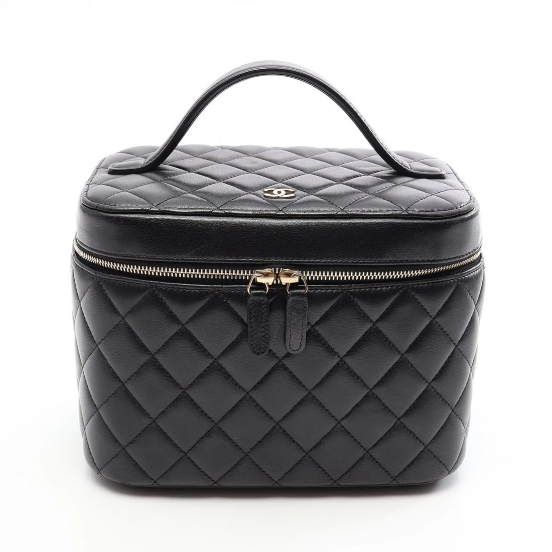 CHANEL VANITY SQUARE HANDBAG LAMBSKIN LEATHER BLACK: CHANEL Vanity Square Handbag Lambskin leather Black Brand: CHANEL Type/Style: Handbag Material: Lambskin (sheep leather) Color: Black?ish colors Size: (H:5.9inch x W:7.9inch x D:5.1inch) Accessori