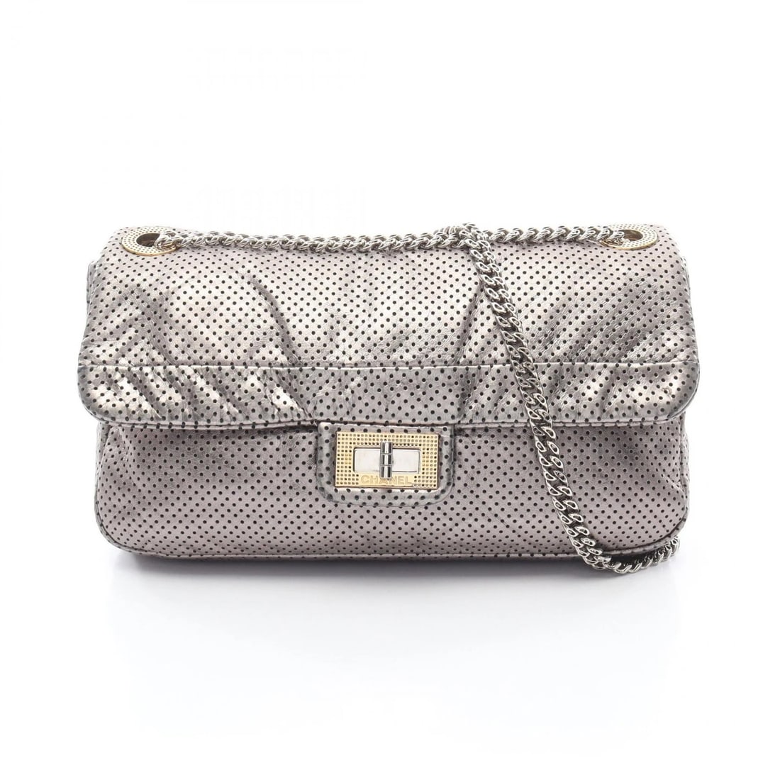 CHANEL 2.55 PUNCHING CHAIN SHOULDER BAG LEATHER SIER: CHANEL 2.55 Punching Chain Shoulder Bag leather Sier Brand: CHANEL Type/Style: Shoulder Bag Material: leather Color: Silver?ish colors Size: (H:6.7inch x W:11.0inch x D:2.2inch) Accessories: None