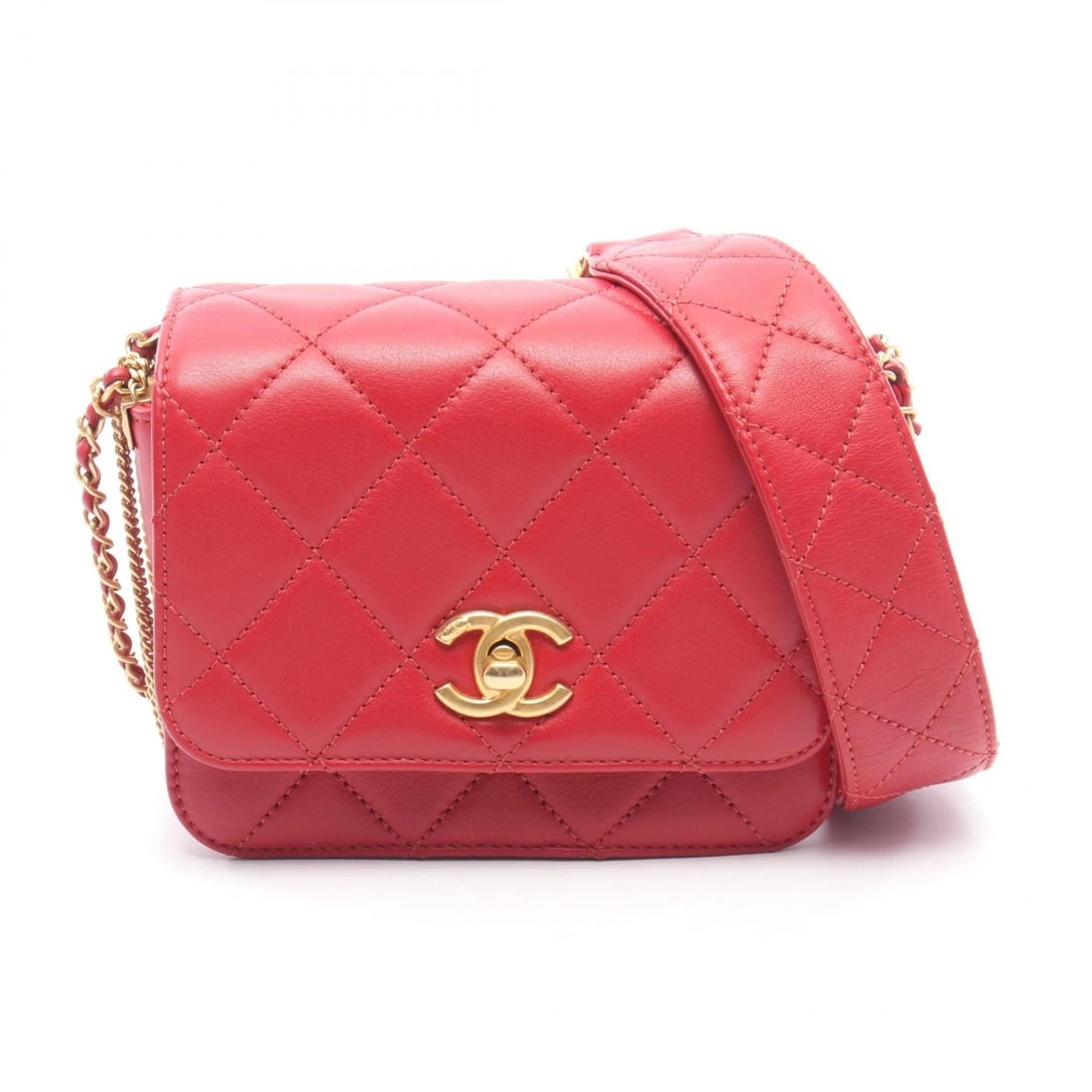CHANEL MATELASSE MINI CHAIN SHOULDER CROSSBODY BAG: CHANEL Matelasse Mini Chain Shoulder Crossbody Bag Brand: CHANEL Type/Style: Shoulder Bag Material: Lambskin (sheep leather) Color: Red?ish colors Size: (H:4.7inch x W:5.7inch x D:2.0inch) Accesso