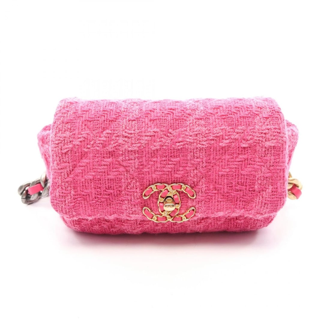 CHANEL CHANEL19 MATELASSE CHAIN WAIST BELT BAG: CHANEL CHANEL19 Matelasse Chain Waist Belt Bag Brand: CHANEL Type/Style: Waist bag Material: Fabric ? leather Color: Pink?ish colors Size: (H:5.1inch x W:7.1inch x D:1.8inch) Accessories: None