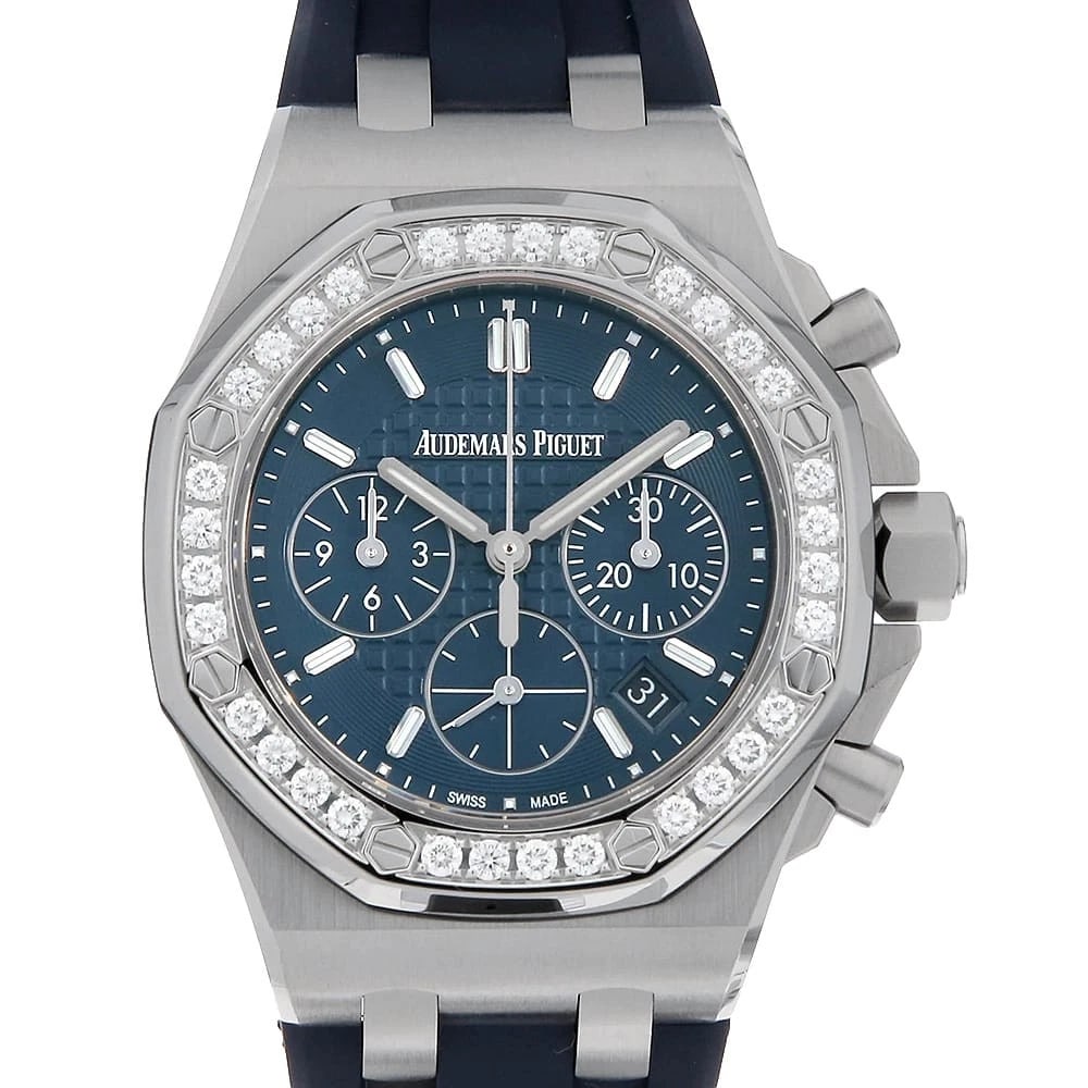 AUDEMARS PIGUET ROYAL OAK CHRONOGRAPH BEZEL DIAMOND WATCH: AUDEMARS PIGUET Royal Oak Chronograph Bezel Diamond Watch Brand: AUDEMARS PIGUET Type/Style: Wrist watch Material: Band Material rubber, Case Material Stainless Steel Color: Dial Color Blue Size: