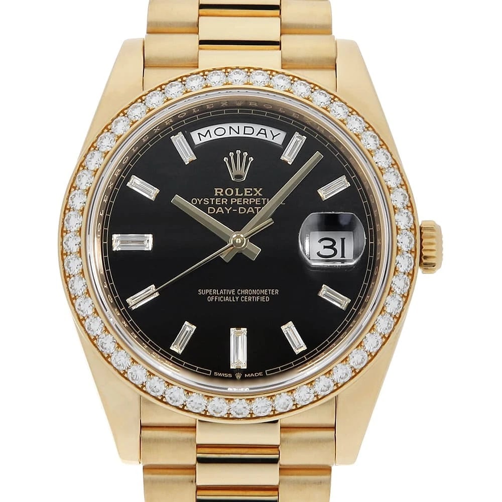 ROLEX DATE BEZEL DIAMOND WATCH: ROLEx Date Bezel Diamond Watch Brand: ROLEx Type/Style: Wrist watch Material: Band Material Yellow Gold, Case Material Yellow Gold Color: Dial Color Black Size: Case:WCircumference of Wrist:19cm A