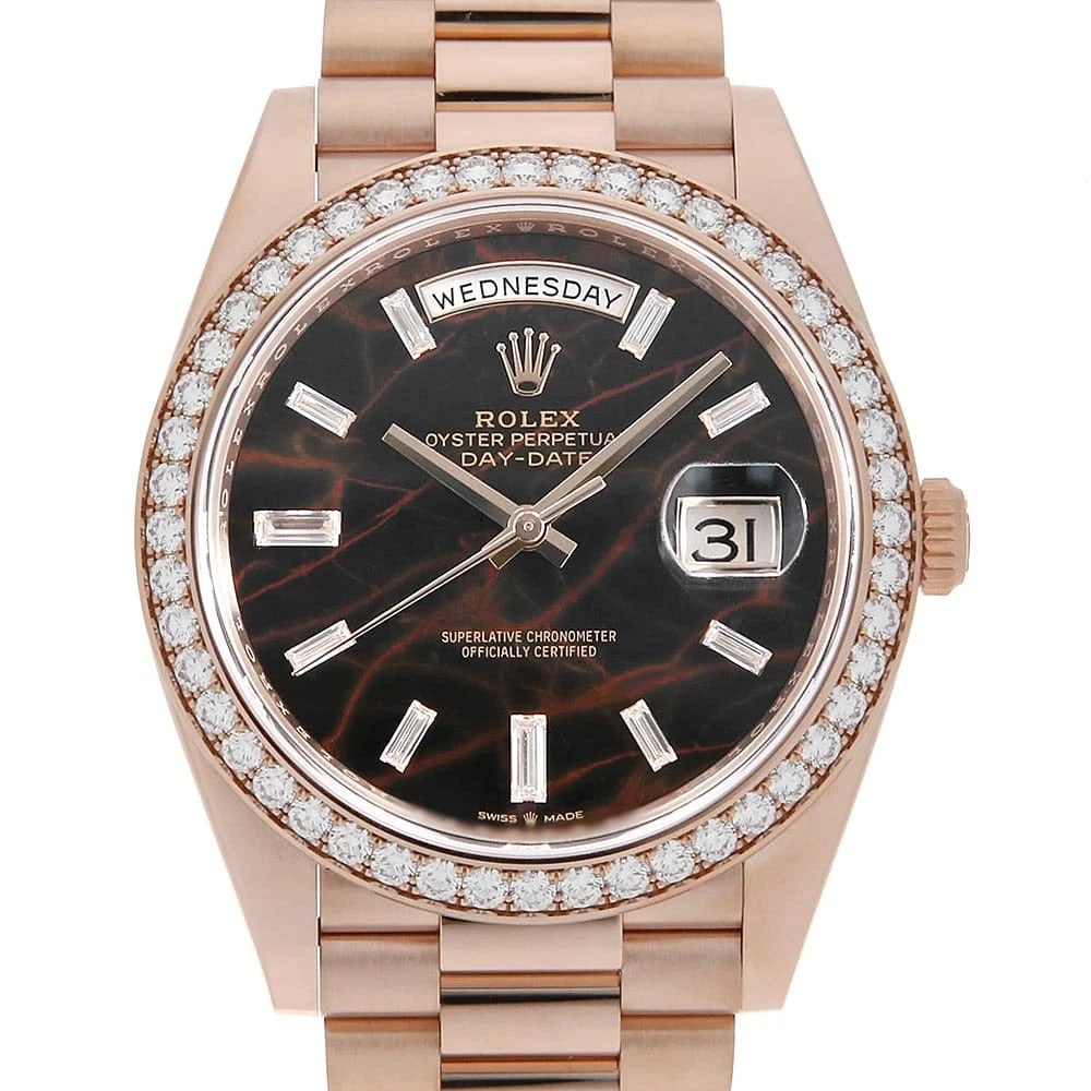 ROLEX DATE BEZEL DIAMOND BAGUETTE WATCH: ROLEx Date Bezel Diamond Baguette Watch Brand: ROLEx Type/Style: Wrist watch Material: Band Material Everose Gold, Case Material Everose Gold Color: Dial Color Eisenkeisel Size: Case:WCircumference of