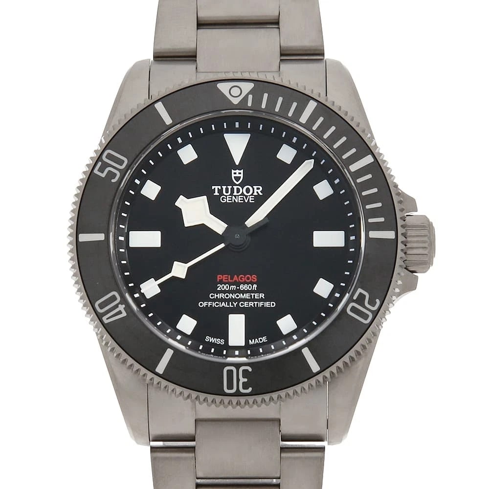 TUDOR PELAGOS TITANIUM WATCH: TUDOR Pelagos titanium Watch Brand: TUDOR Type/Style: Wrist watch Material: Band Material Titanium, Case Material Titanium Color: Dial Color Black Size: Case:WCircumference of Wrist:20cm Accessories: