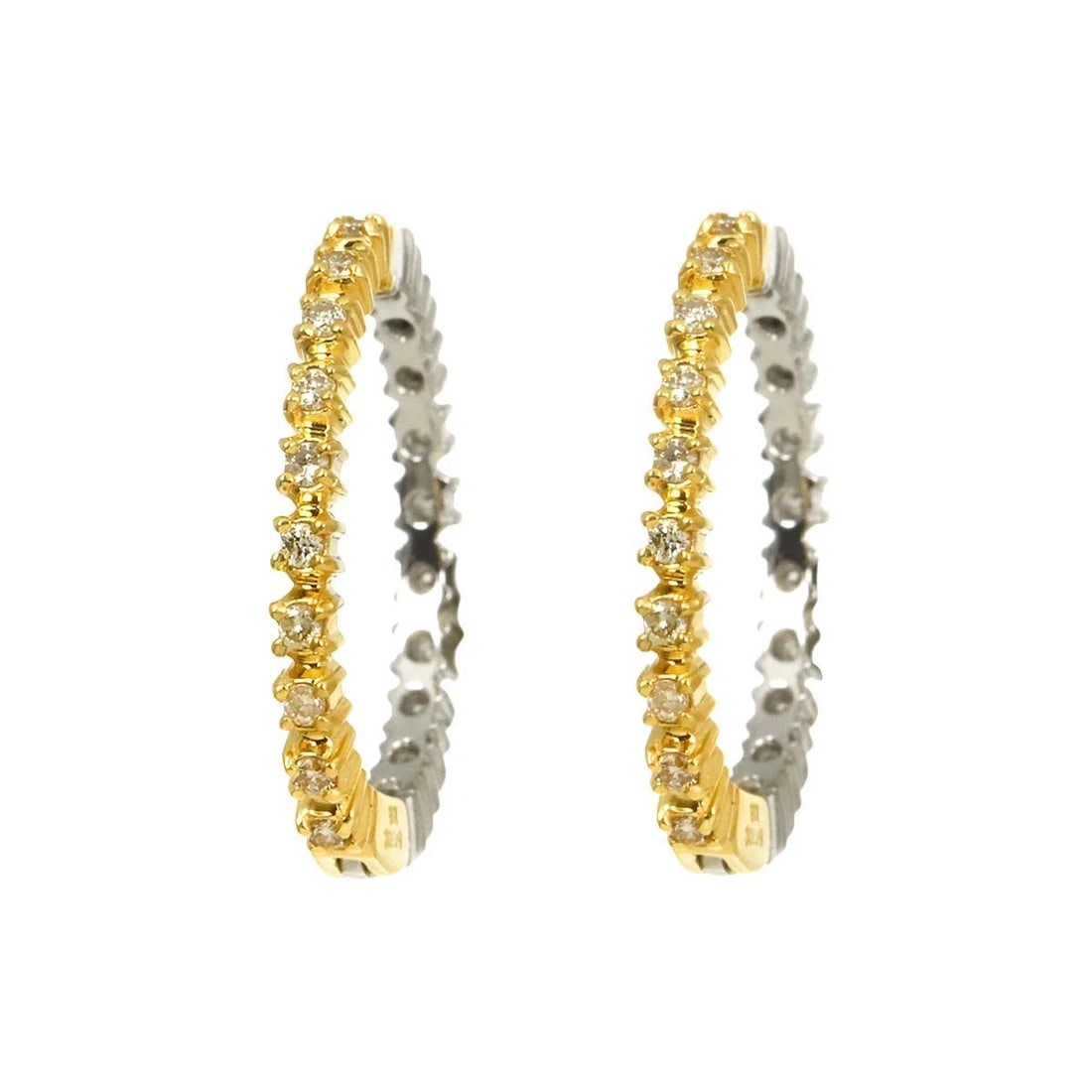 DIAMOND EARRINGS CLIP-ON YG PT: Diamond Earrings Clip-on YG Pt Brand: Unbranded Type/Style: Earrings Material: 750 Yellow Gold Platinum, Color: Yellow Gold Size: W 15.6 x H 18.5mm Accessories: None Accessories Notice: When