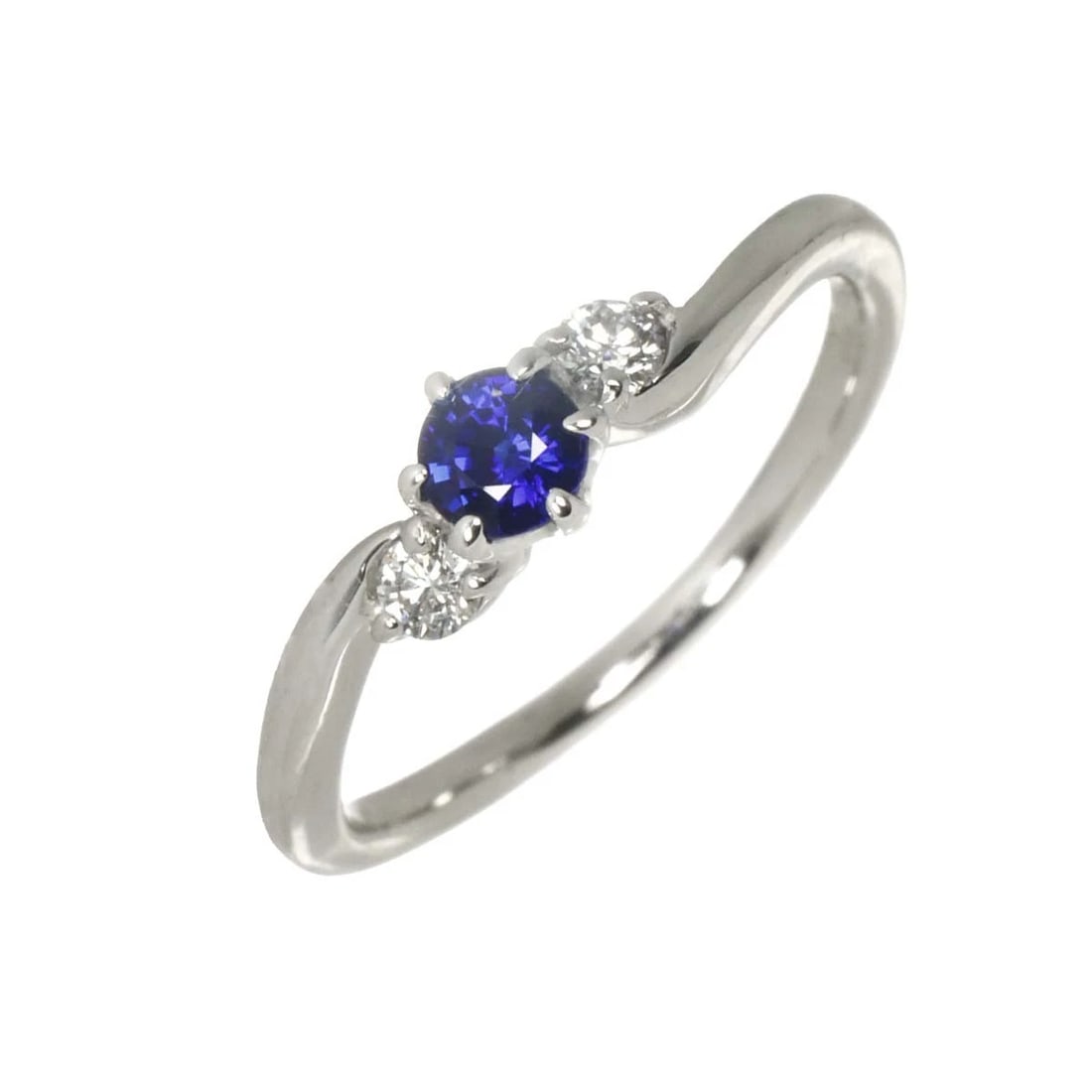 SAPPHIRE DIAMOND RING WG 750: Sapphire Diamond Ring WG 750 Brand: Unbranded Type/Style: Ring Material: 750 White Gold, Main Stone Sapphire Color: White Gold Size: 5.25(US) Accessories: None Accessories Notice: When purchasing