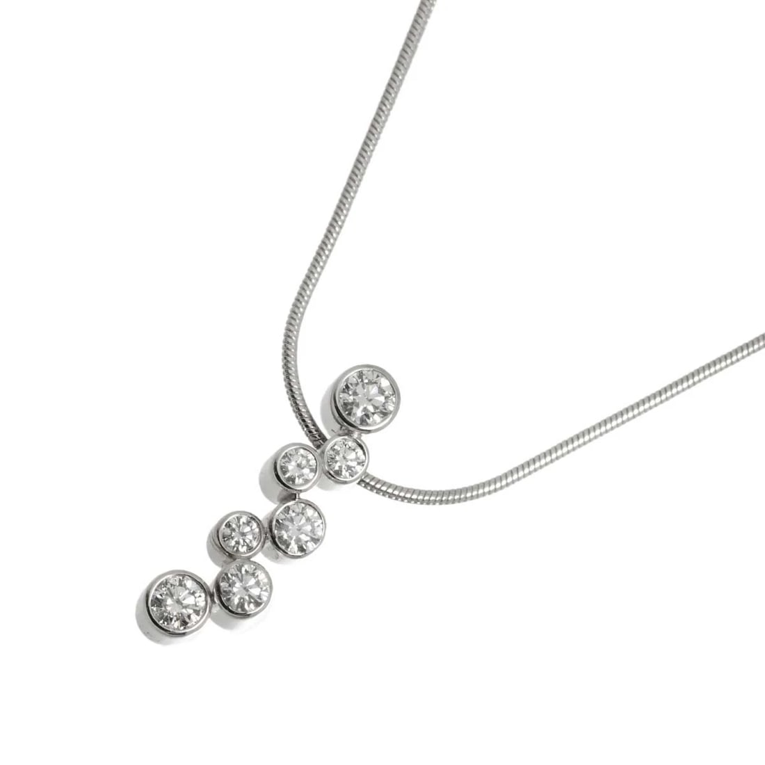 GEORG JENSEN DIAMOND NECKLACE WHITE GOLD 750: Georg Jensen Diamond Necklace White Gold 750 Brand: Georg Jensen Type/Style: Necklace Material: 750 White Gold, Main Stone Natural Color: Silver Size: internal circumference of the chain:17.7inch Top 