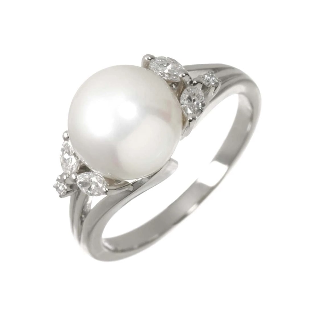 MIKIMOTO AKOYA PEARL DIAMOND RING PLATINUM: MIKIMOTO Akoya Pearl Diamond Ring Platinum Brand: MIKIMOTO Type/Style: Ring Material: Pt950, Color: Platinum Size: 6(US) Accessories: None Accessories Notice: When purchasing pre-owned goods, please