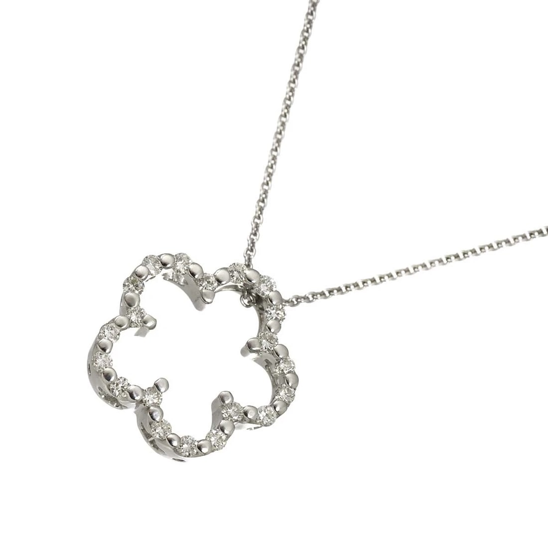 PONTE VECCHIO FLOWER MOTIF DIAMOND NECKLACE: Ponte Vecchio Flower Motif Diamond Necklace Brand: Ponte Vecchio Type/Style: Necklace Material: 750 White Gold, Color: White Gold Size: internal circumference of the chain:15.7inch to 14.2inch Top