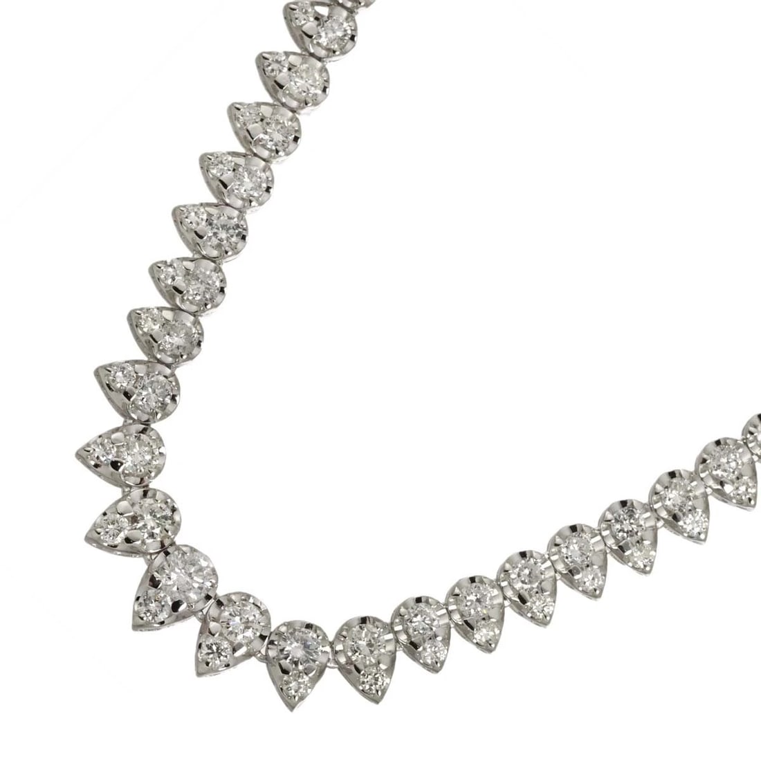 DIAMOND NECKLACE WHITE GOLD 750: Diamond Necklace White Gold 750 Brand: Unbranded Type/Style: Necklace Material: 750 White Gold, Main Stone Natural Color: White Gold Size: internal circumference of the chain:17.1inch Chain width:6mm 