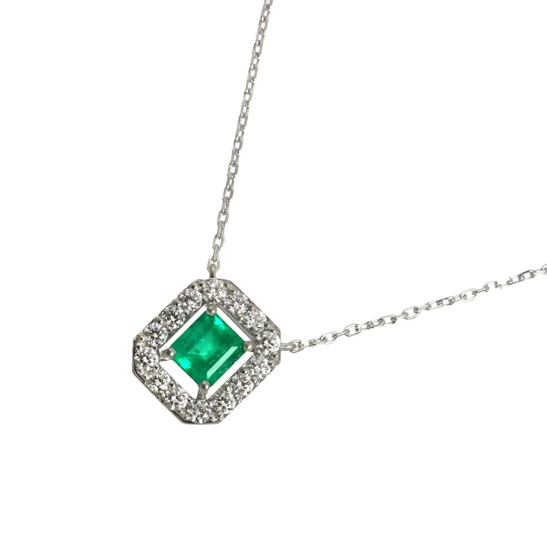 VENDOME AOYAMA EMERALD DIAMOND NECKLACE PLATINUM: Vendome Aoyama Emerald Diamond Necklace Platinum Brand: Vendome Aoyama Type/Style: Necklace Material: Pt950,Pt850, Color: Platinum Size: internal circumference of the chain:16.9inch(Adjustable) Top