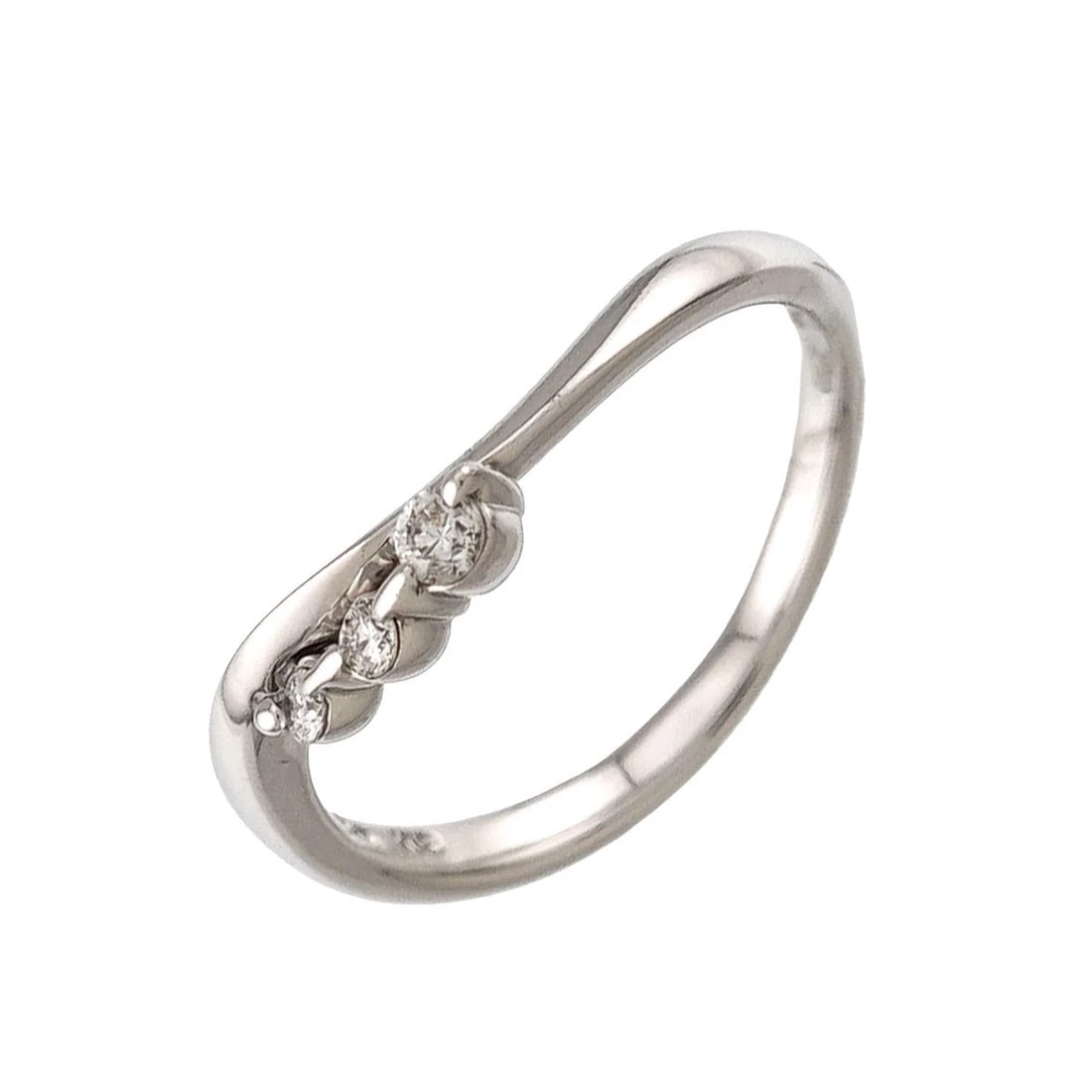 STAR JEWELRY DIAMOND RING WG 750: Star Jewelry Diamond Ring WG 750 Brand: Star Jewelry Type/Style: Ring Material: 750 White Gold, Main Stone Natural Color: White Gold Size: 3.75(US) Accessories: None Accessories Notice: When
