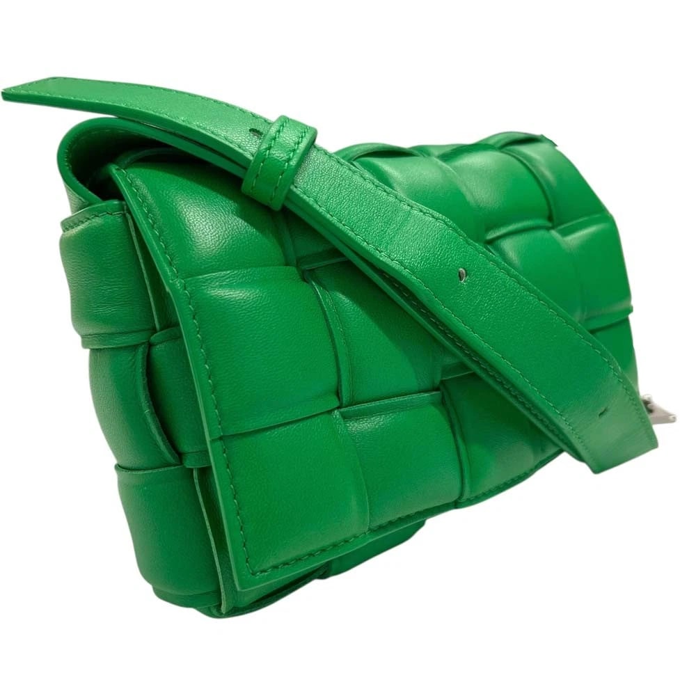 BOTTEGA VENETA SHOULDER BAG PADDED: BOTTEGA VENETA Shoulder Bag Padded Brand: BOTTEGA VENETA Type/Style: Shoulder Bag Material: Lambskin Leather Color: Green Size: Width x Height x Depth: approx. 7.87 x 5.12 x 2.36 inches (20 x 13 x 6