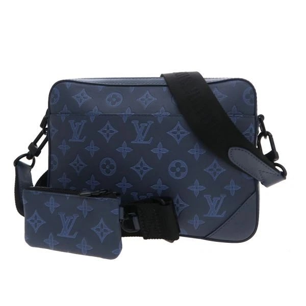 LOUIS VUITTON MONOGRAM SHADOW: LOUIS VUITTON Monogram Shadow Brand: LOUIS VUITTON Type/Style: Shoulder bag Material: Calf Color: Navy Size: W:25?H:18.5?D:4.5 Accessories: None Accessories Notice: When purchasing pre-own