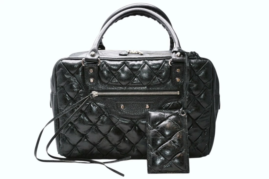 BALENCIAGA MATELASSE CITY HANDBAG: BALENCIAGA Matelasse City Handbag Brand: Balenciaga Type/Style: Shoulder Bag Material: Calf Leather Color: Black Size: Width: 12.60 in (32 cm) Height: 8.66 in (22 cm) Depth: 7.09 in (18 cm)