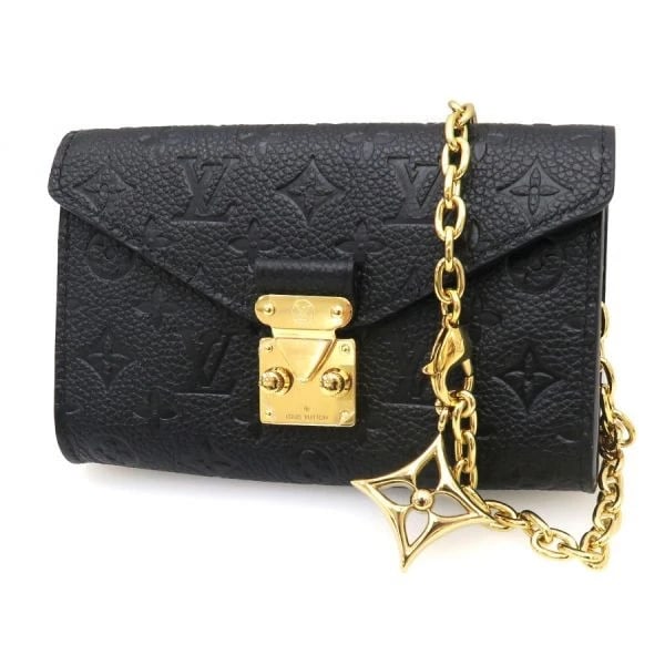 LOUIS VUITTON BELT POCHETTE METIS EMPREINTE NOIR CHAIN BELT POUCH: Louis Vuitton Belt Pochette Metis Empreinte Noir Chain Belt Pouch Brand: Louis Vuitton Type/Style: Shoulder Bag Material: None Color: Black Size: W: 13.5 ? H: 8 cm Accessories: None Accessories