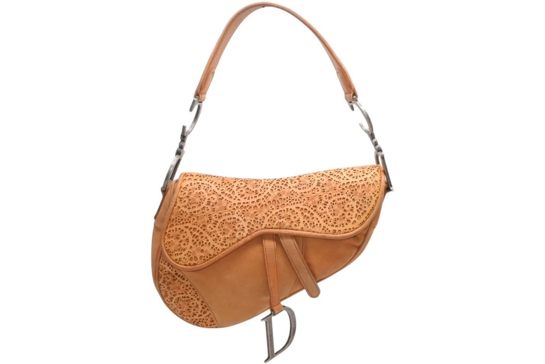 CHRISTIAN DIOR LIMITED EDITION PERFORATED SADDLE BAG SHOULDER BAG EXCEL: Christian Dior Limited Edition Perforated Saddle Bag Shoulder Bag Excel Brand: Dior Type/Style: Shoulder Bag Material: Leather Color: Brown Size: Approximately W 25cm x H 19cm x D 5cm (W 9.8inch x H 7