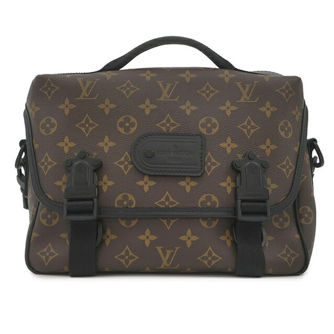 LOUIS VUITTON MONOGRAM MACASSAR LV TRAIL MESSENGER BAG: Louis Vuitton Monogram Macassar LV Trail Messenger Bag Brand: Louis Vuitton Type/Style: Messenger Bag Material: Monogram Macassar Canvas Color: Brown/Black Size: Approximately 35 cm (W) x 25 cm (H) x 
